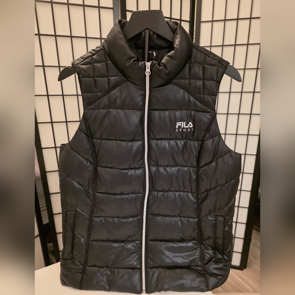 LIKE NEW FILA Sport Women's Quilted Puffer Vest in Black ~ Size Large - Picture 5 of 10